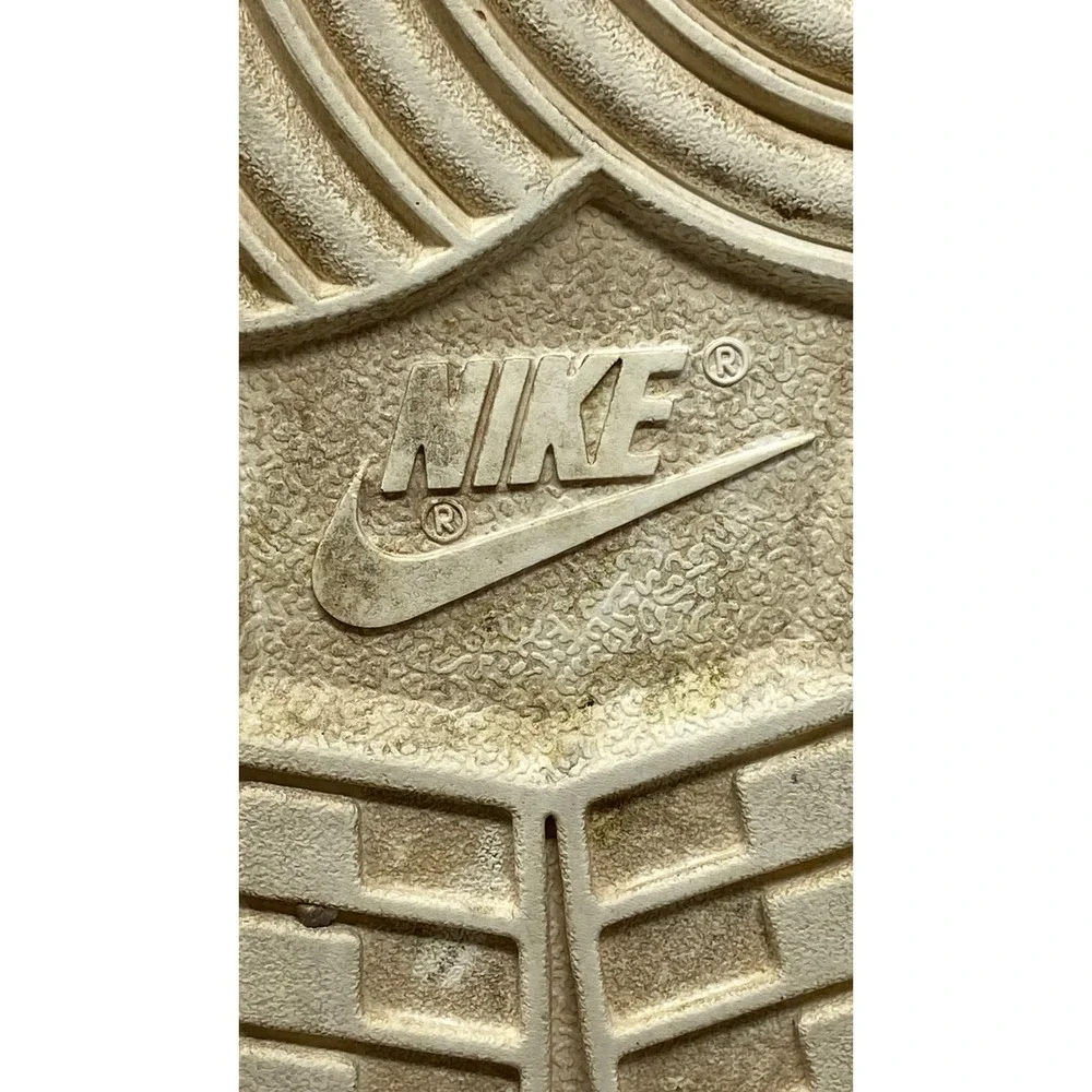 Nike Dunk Low White Pale Yellow Heart FD0803-100 Girls US 5.5Y Sneakers